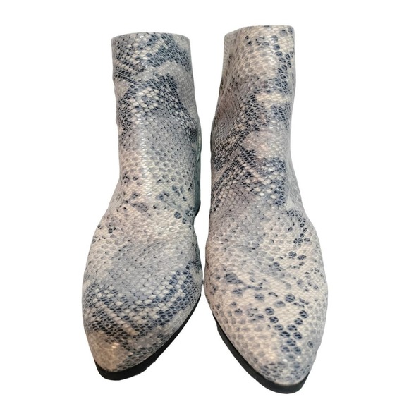 Delicious blue gray faux snake skin block heel ankle booties woman size 8.5 - Picture 7 of 10